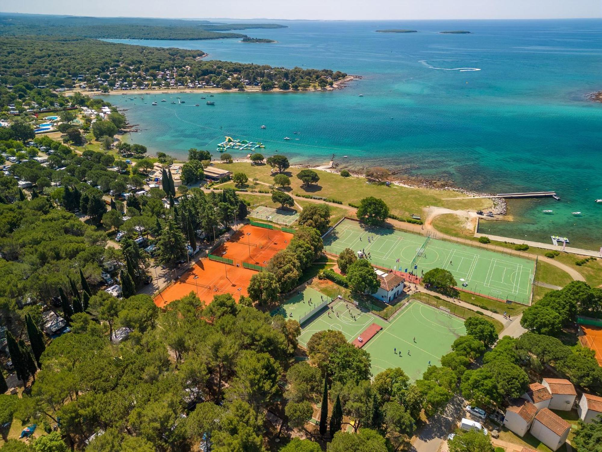 Eurocamp Tents At Campsite Polari Rovinj Exterior foto