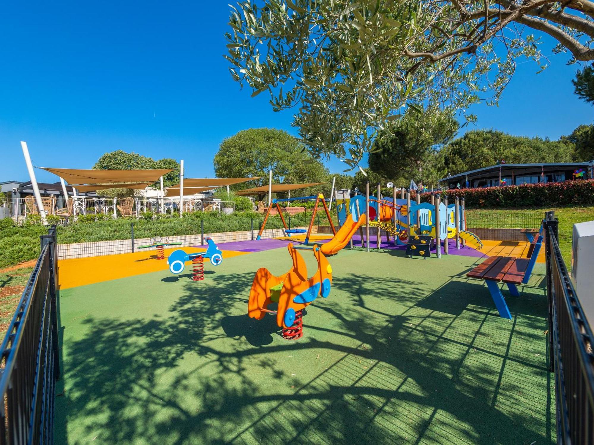 Eurocamp Tents At Campsite Polari Rovinj Exterior foto